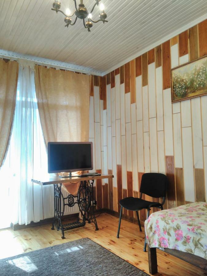 Отель "Swallow House" Czerkasy Zewnętrze zdjęcie